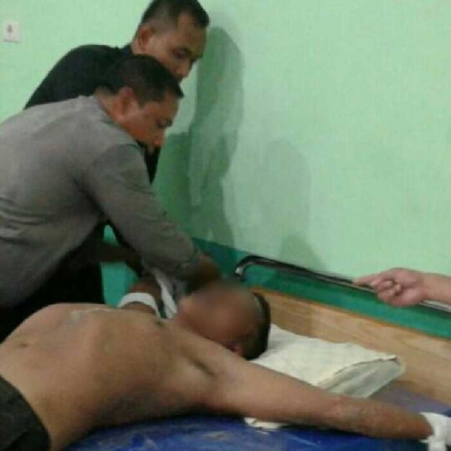 Pria Stres di Kampar Mengamuk, Ada yang Dibacok, Leher Digorok Hingga Ditusuk Obeng, 2 Orang Terluka