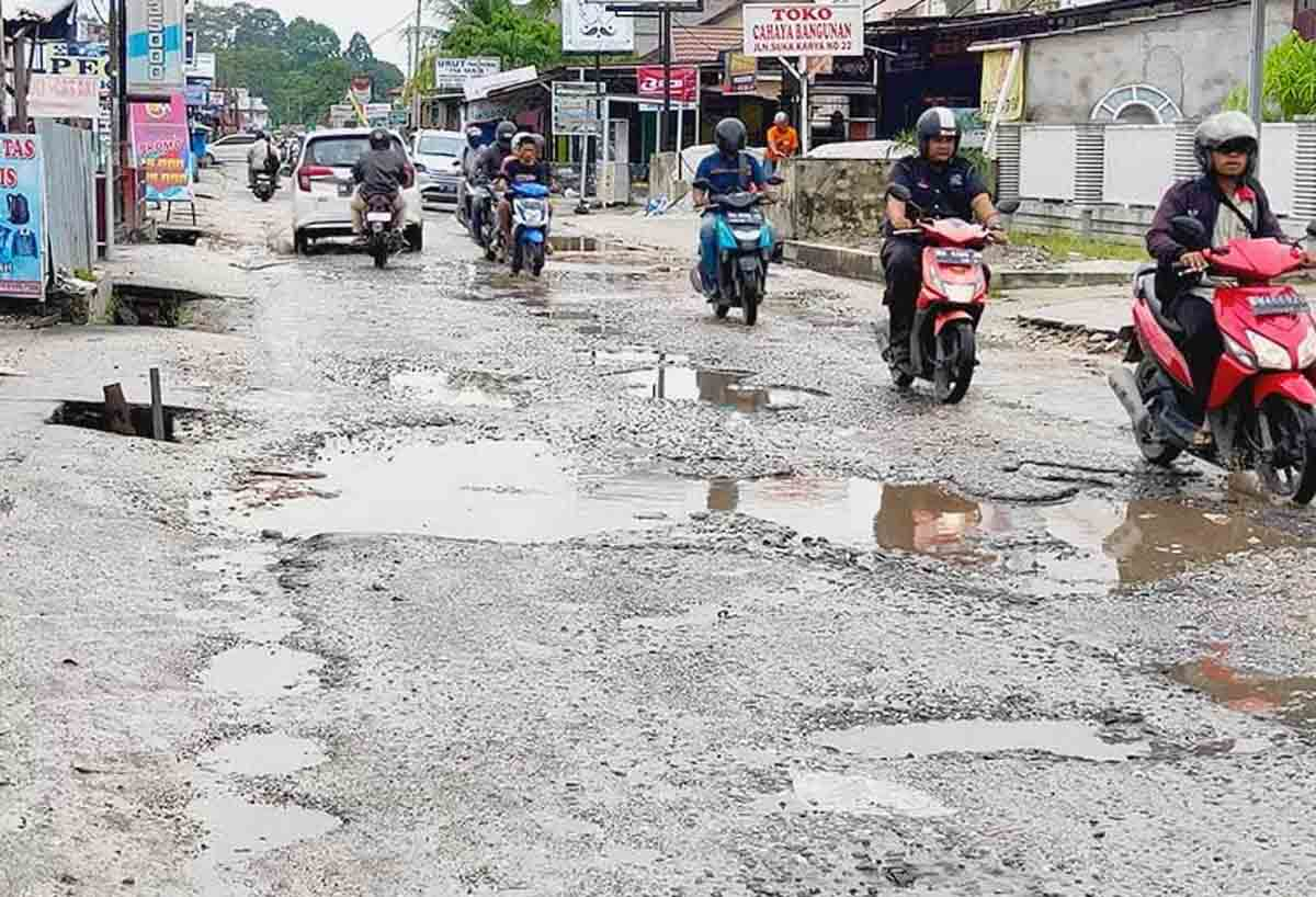 PUPR Riau Tutup Ribuan Jalan Berlubang di Pekanbaru