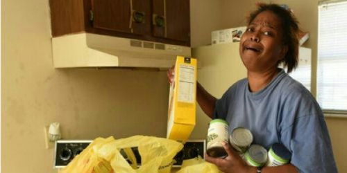 Curi Telur di Pusat Perbelanjaan, Wanita Miskin Ini Justru Disumbang Makanan oleh Polisi