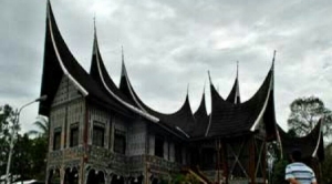 GoRiau Lebih Panjang dari Lapangan Bola, Rumah Gadang Ini Akan Dicatatkan ke MURI