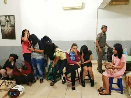 Diduga Berbuat Mesum, 18 Orang Terjaring Razia Gabungan di Hotel Sabrina Pekanbaru