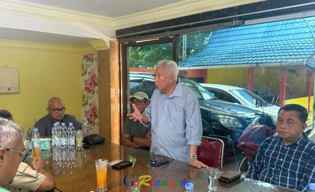 Ironi Mantan Guru SD Pendiri Riau Pos yang Kini Dipaksa Tersingkir