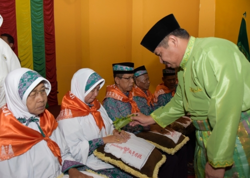 Lepas JCH Bengkalis dari 4 Kecamatan, Ini Pesan Bupati Amril