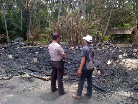 Ditinggal Pergi Motong Karet, Rumah Janda Ini Ludes Terbakar