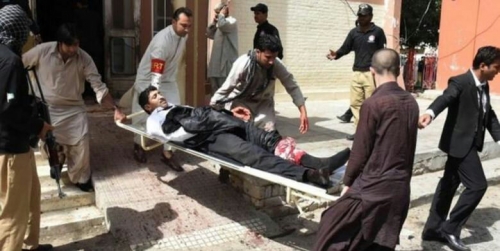 Bom Bunuh Diri Guncang Rumah Sakit di Pakistan, 70 Tewas, Potongan Tubuh Manusia Berserakan