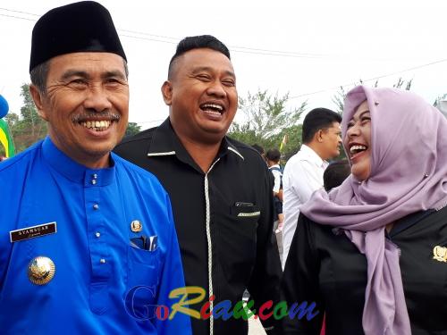 Kedatangan Gubernur Riau Terpilih pada Penutupan TMMD ke-102 Disambut Antusias Masyarakat