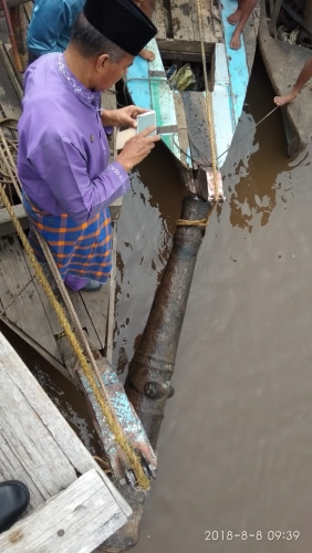 Meriam Tua Berisi Peluru Ditemukan Warga Saat Mengambil Kayu Balak di Sungai Siak