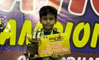 GoRiau Waldan Abdillah Rafif Raih Emas di Kejuaraan Taekwondo Riau Challenge 2025