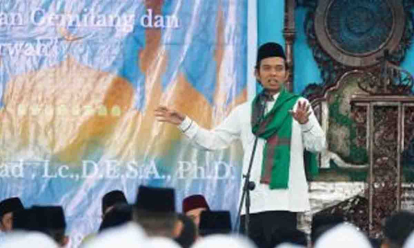 GoRiau Tabligh Akbar di SMAN Plus Riau, UAS: Ilmu Tanpa Akhlak Tak Akan Berkah
