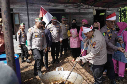 GoRiau Polda Riau Tembus Pelosok Pesisir Meranti, Salurkan Mesin Nelayan Hingga Bangun MCK