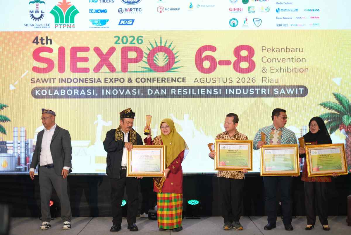 Lindungi Harga Sawit Petani Kecil, Bupati Siak Afni Zulkifli Raih SIEXPO Award 2026