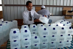 GoRiau Sudah Dilarang, Tetap Banyak Jamaah Haji Masukkan Air Zamzam dalam Koper Bagasi