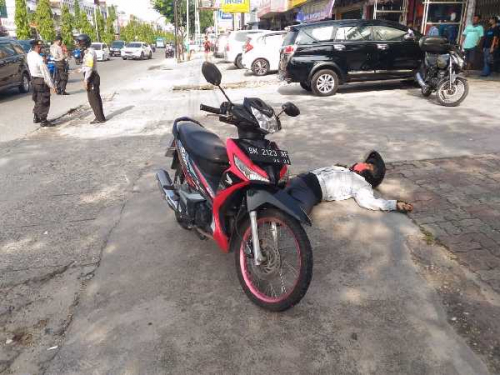 Pria yang Pingsan di Pinggir Jalan Tuanku Tambusai Pekanbaru Meninggal Dunia di RSUD Arifin Achmad