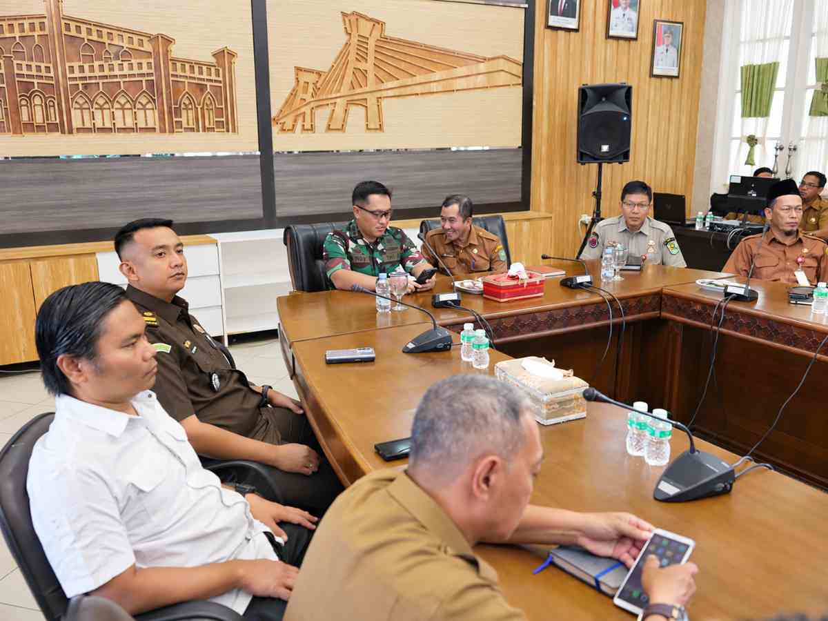 Asap Karhutla Kepung 14 Kecamatan, Pemkab Siak Terapkan Belajar Daring dan Ringkus 4 Tersangka