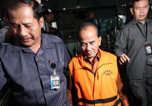 KPK Sita Dokumen-dokumen Penting Terkait Kasus Annas Maamun