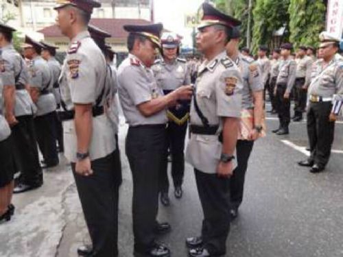 Sejumlah Perwira Polresta Pekanbaru Dimutasi, Robert: Segeralah Menyesuaikan Diri