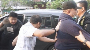 GoRiau Kabur Saat Akan Ditangkap, Mantan Ketua DPRD Tabrak Sepeda Motor Aparat