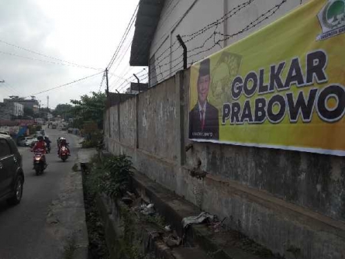 Spanduk Bertuliskan Golkar Prabowo Ditemukan di Pekanbaru, Idris Laena: Kita Sedang Telusuri