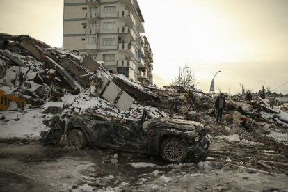 Korban Tewas Gempa Turki Jadi 15.383 Orang, 2 WNI