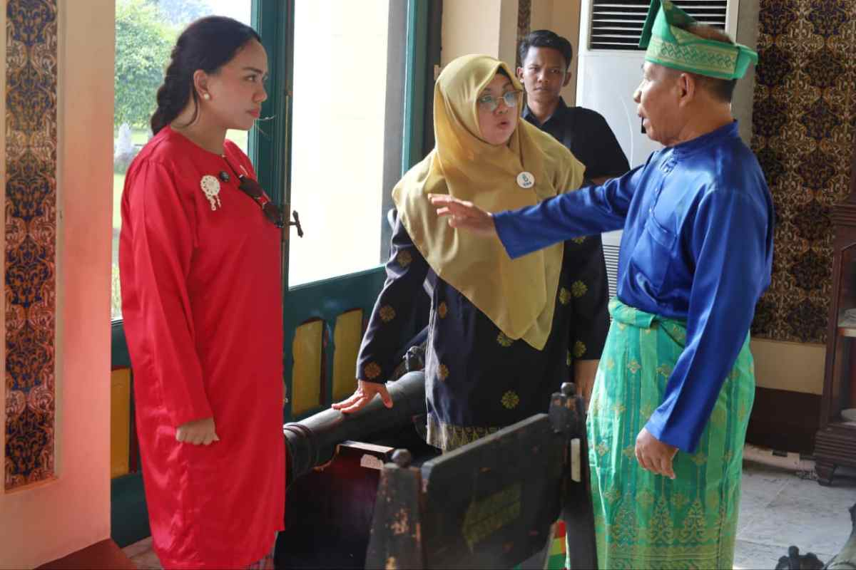 Terima Kunjungan Utusan Khusus Presiden, Bupati Afni Paparkan Potensi Wisata Sejarah Siak