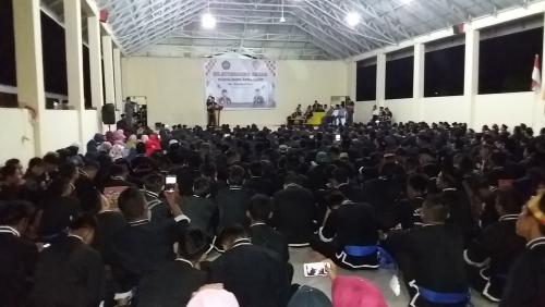 IKSPI Kera Sakti se - Riau Sematkan Tanda Anggota Kehormatan kepada Syamsuar