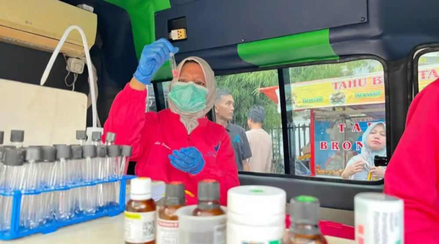 BBPOM Pekanbaru Uji Belasan Sampel Takjil di WR Supratman Pekanbaru, Hasilnya Aman