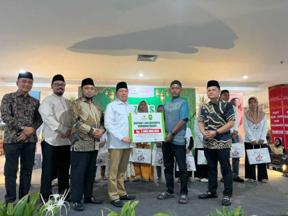 GoRiau Ribuan Pekerja Kebersihan dan Keamanan Pemprov Riau Terima Dana Zakat Ramadan