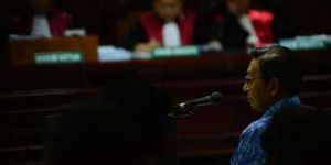 GoRiau Jaksa Putar Rekaman Rapat Direksi Gubernur BI, Boediono Tampak Tegang