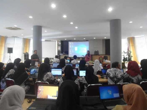 PGRI Riau Ingin Guru Menguasai Perkembangan Teknologi Informasi