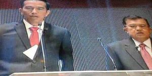GoRiau Ini Saat Penampakan Kertas di Jas Jokowi...