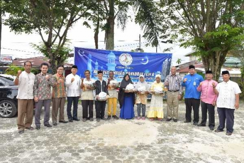 FKIJK Riau Berbagi 200 Paket Sembako di Kelurahan Tangkerang Tengah Pekanbaru