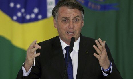 Remehkan Virus Corona, Presiden Brasil Positif Covid-19
