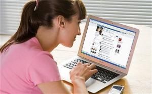 GoRiau Astaga, Ibu Ini Tega Jadikan Anak Kandung Budak Seks di Internet