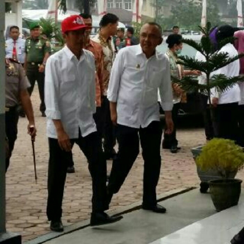 Ke Pekanbaru, Jokowi Hanya Singgah di Lanud Roesmin Nurjadin