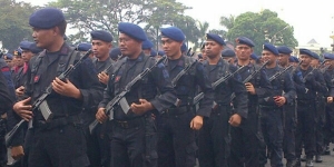 GoRiau 2 Anggota Brimob Babak Belur Dikeroyok Anggota OKP, Senjata Laras Panjang Dirampas