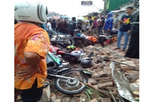 GoRiau 4 Tewas dan 8 Terluka Akibat Tertimpa Bangunan Tua di Tegal