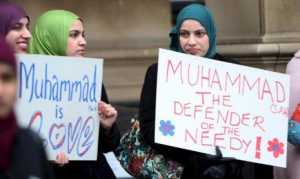 GoRiau Islamfobia di Inggris, Siswi Muslimah 14 Tahun Dipukul Berkali-kali dalam Bus