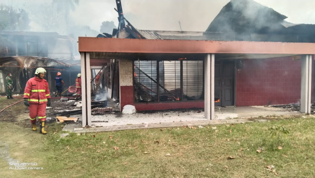 Satu Rumah Usaha Salon dan Pelaminan Terbakar di Jalan Tengku Umar Pekanbaru