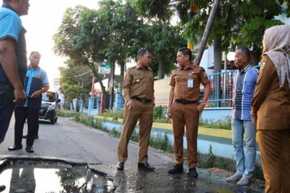 GoRiau Respon Laporan Warga, Pj Walikota Langsung Turun Tinjau Jalan Rusak