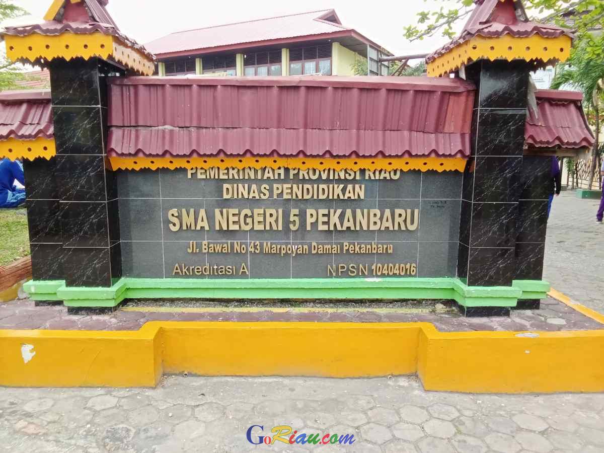 Larangan Membawa HP di SMAN 5 Pekanbaru, Siswa Disediakan Fasilitas Telepon Sekolah