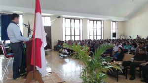 GoRiau Dino: Indonesia Pernah Diramalkan akan Runtuh Seperti Yugoslavia dan Uni Soviet