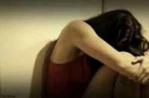 Sendirian di Rumah Malam Hari Kenakan Pakaian Seksi, Gadis 15 Tahun Diperkosa Pemuda Mabuk