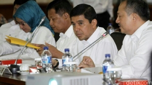 GoRiau Ini Isi SMS Guru Honorer yang Ancam Bunuh Menpan Yuddy Chrisnandi dan Keluarga