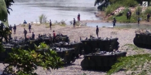 GoRiau Tank TNI Tenggelam Saat Bawa Siswa PAUD, Prajurit dan Guru Tewas