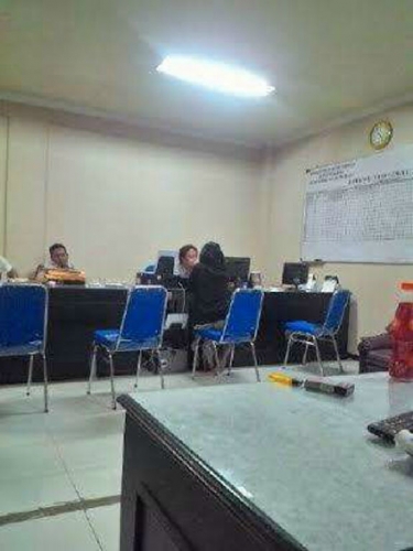 Ini Penampakan Artis AA Saat Diperiksa di Mapolres Jaksel