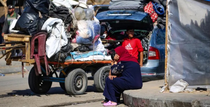 FOTO: Israel Paksa 100.000 Pengungsi Palestina Tinggalkan Rafah
