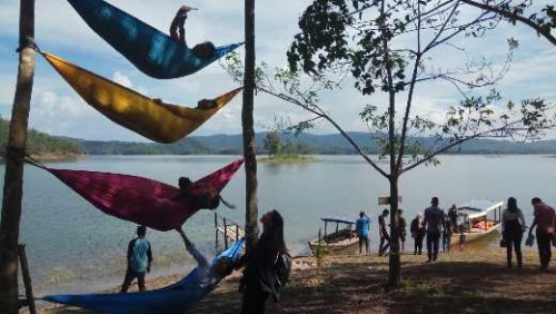 Sepekan Dibuka, Pulau Qeis Trend Camp Ulu Kasok Kampar Riau Dikunjungi Ribuan Wisatawan, Ini Keistimewaannya