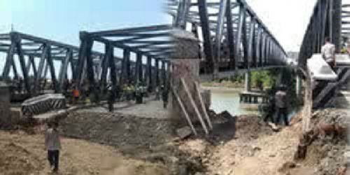 Oalaaa, Arus Lalin Terganggu karena Jembatan Amblas, 3 Polisi Ini Malah Pungli Sopir Bus dan Truk