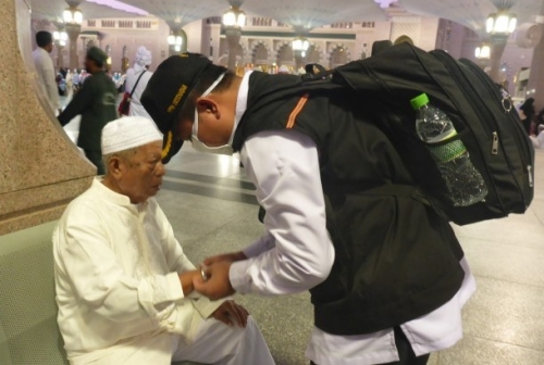 Jamaah Haji Sakit Dikabarkan Terlantar di Masjid Nabawi, Begini Penjelasan PPIH