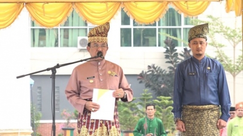 Pimpin Upacara HUT Riau di Inhil, Bupati : Sumbangsih Terbesar Kita kepada Nusantar adalah Bahasa Melayu